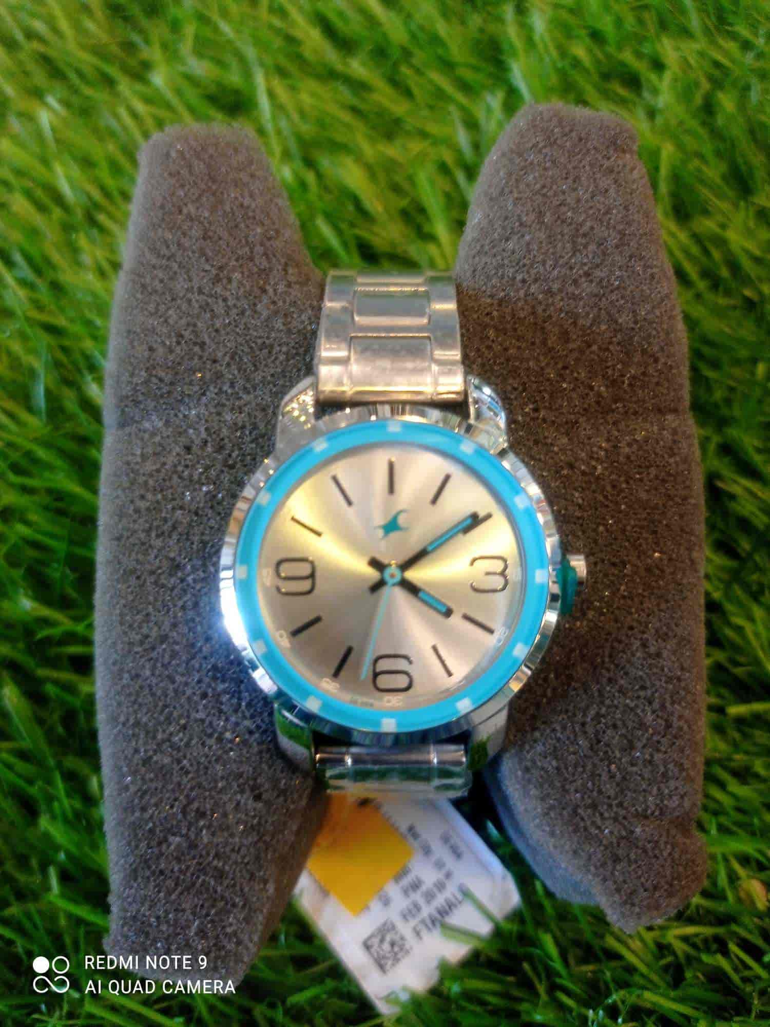 New Popular Watch And Service