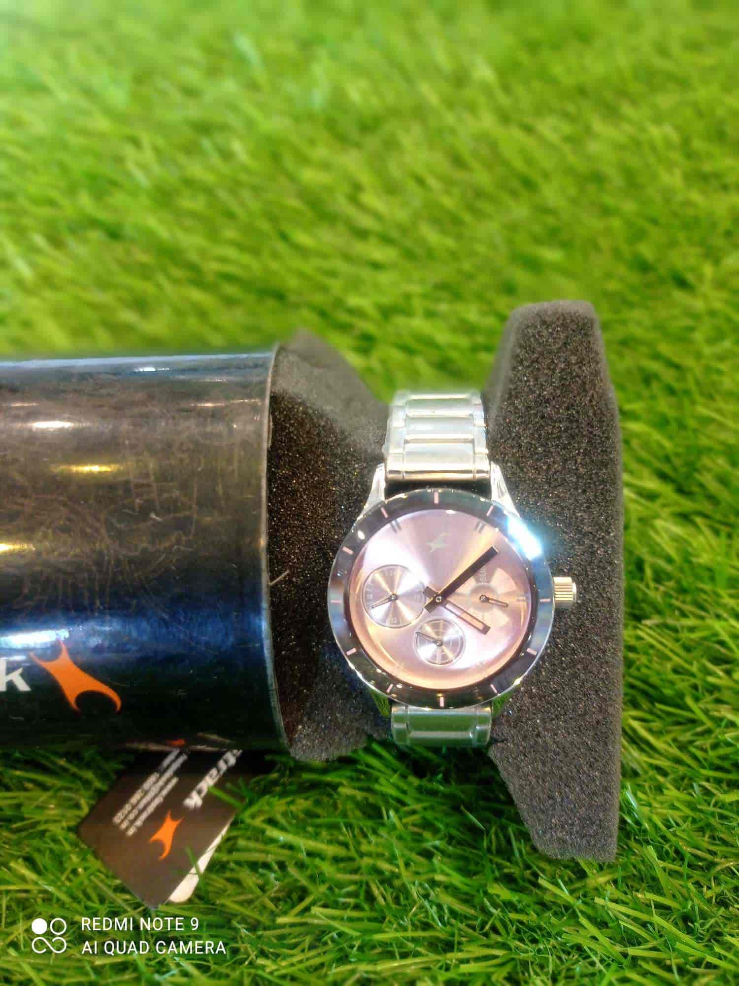 New Popular Watch And Service